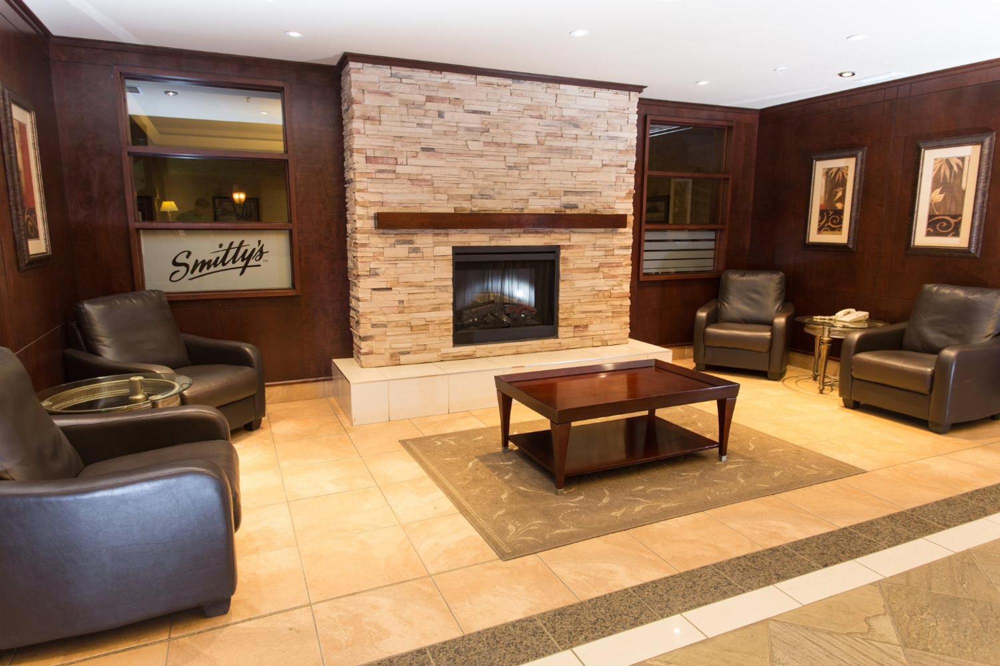 Holiday Inn & Suites Lloydminster By Ihg Eksteriør billede